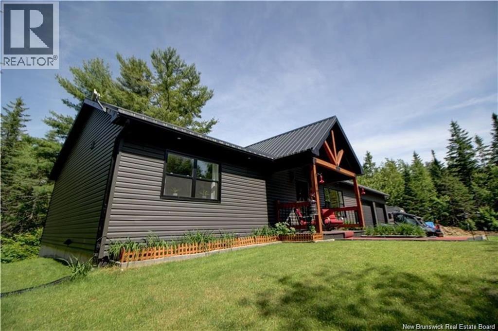 60 Dale Rd, Targettville, NB E4W 1W6
