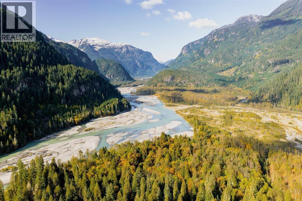 1184 Squamish River Way, Squamish, BC V8B 0G3