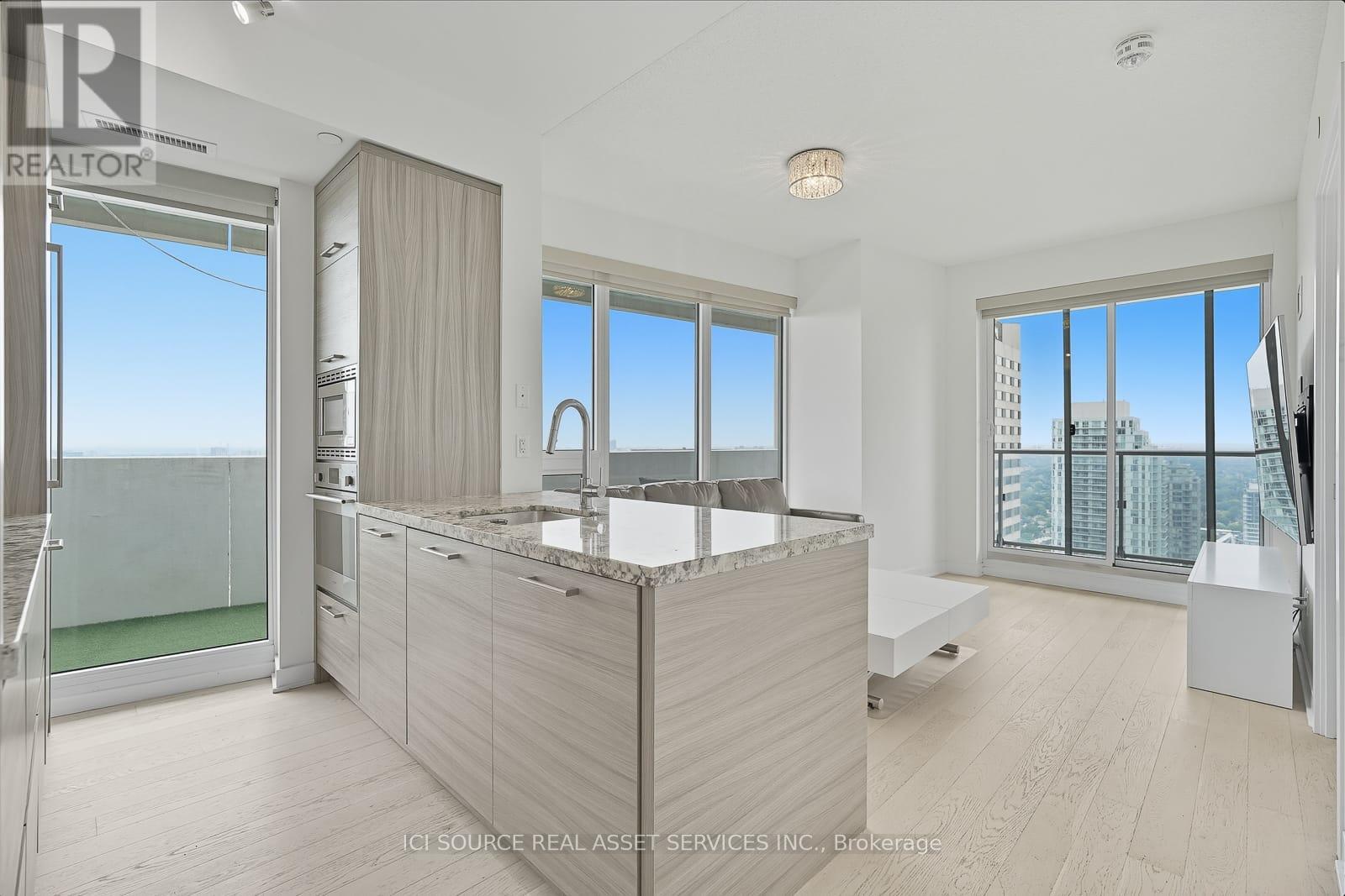 3109 2221 Yonge St, Toronto, ON M4S 0B8