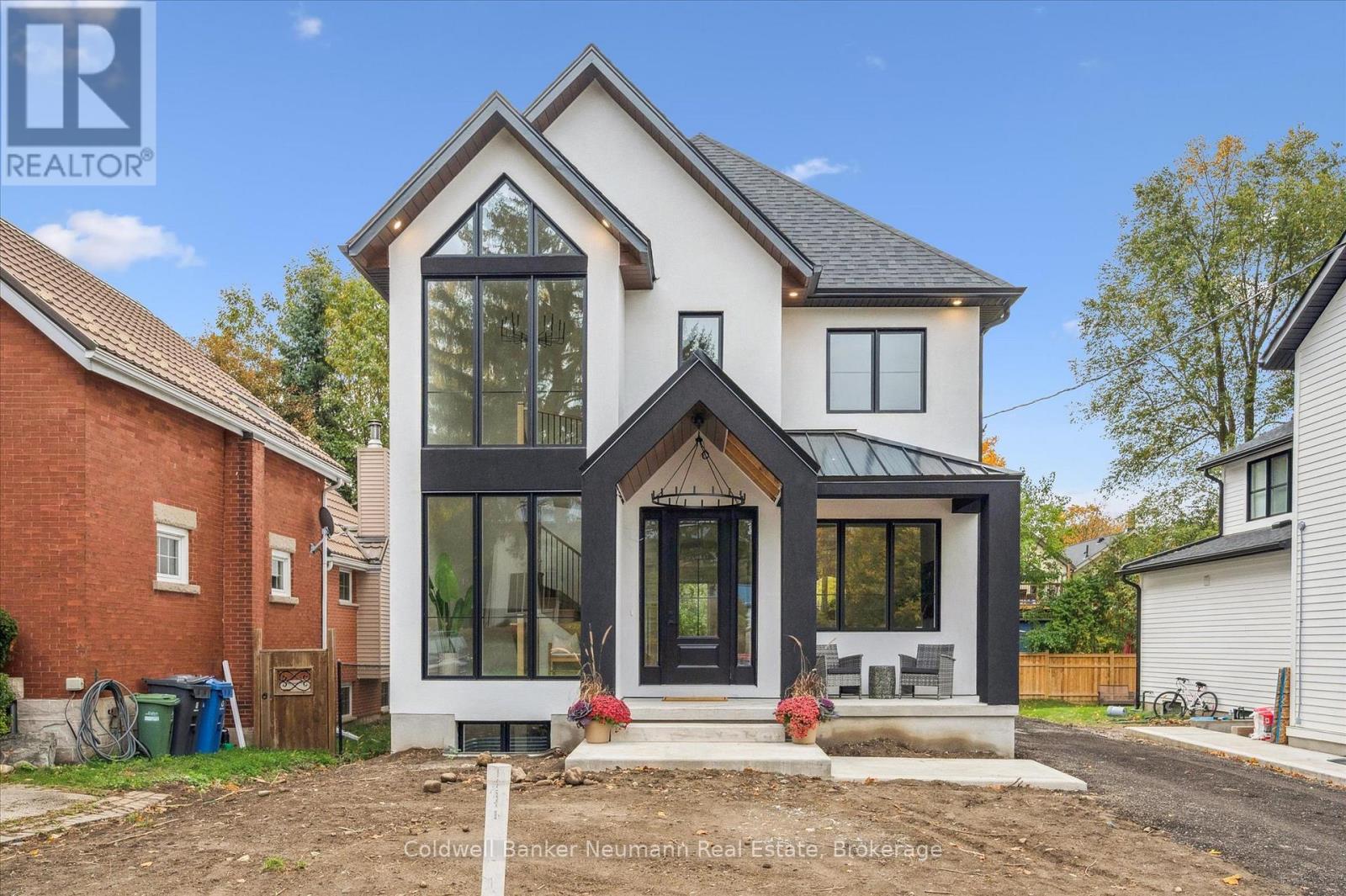 126 Oxford St, Guelph, ON N1H 2M7