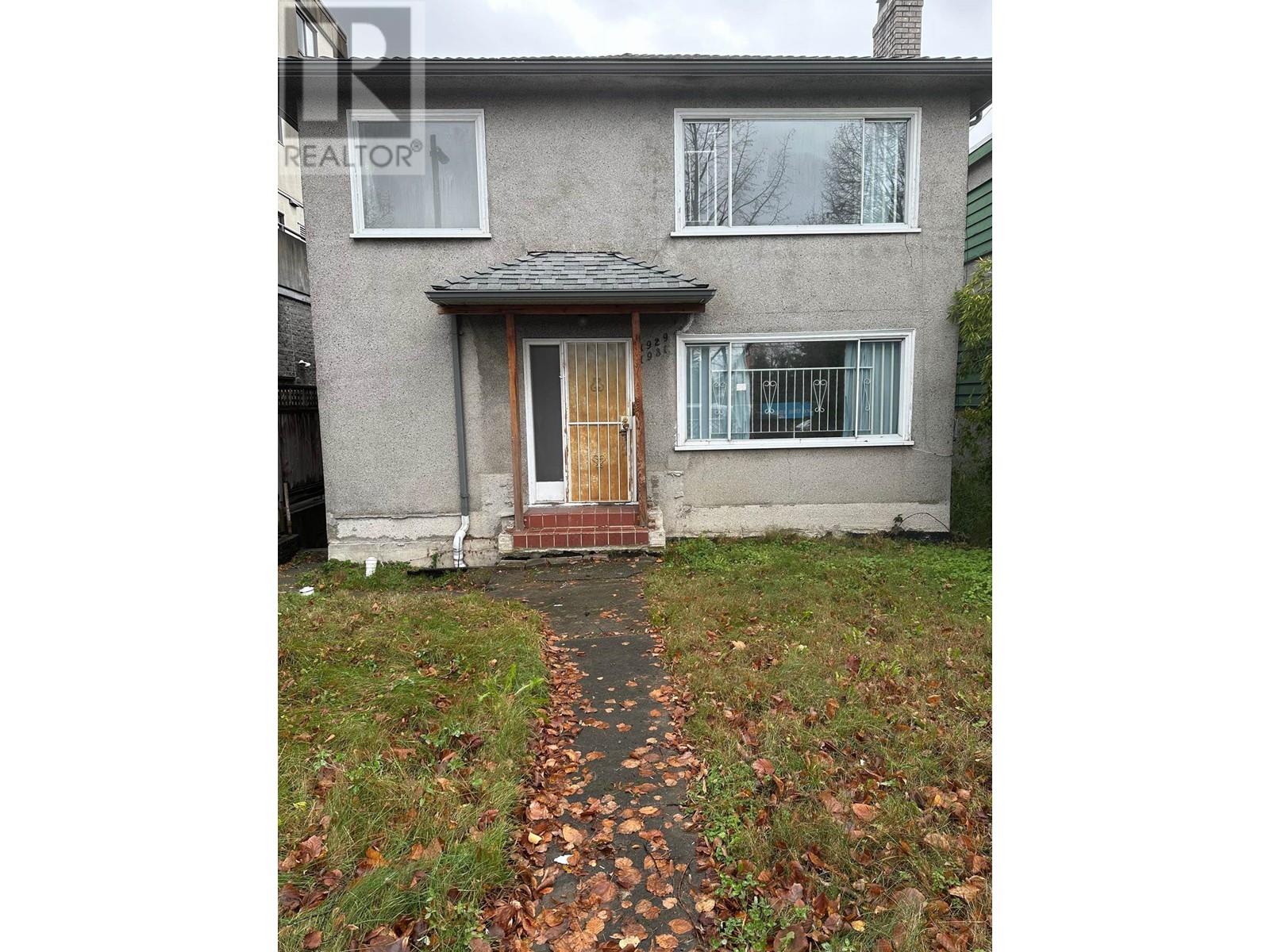 1929 E Broadway, Vancouver, BC V5N 1W4