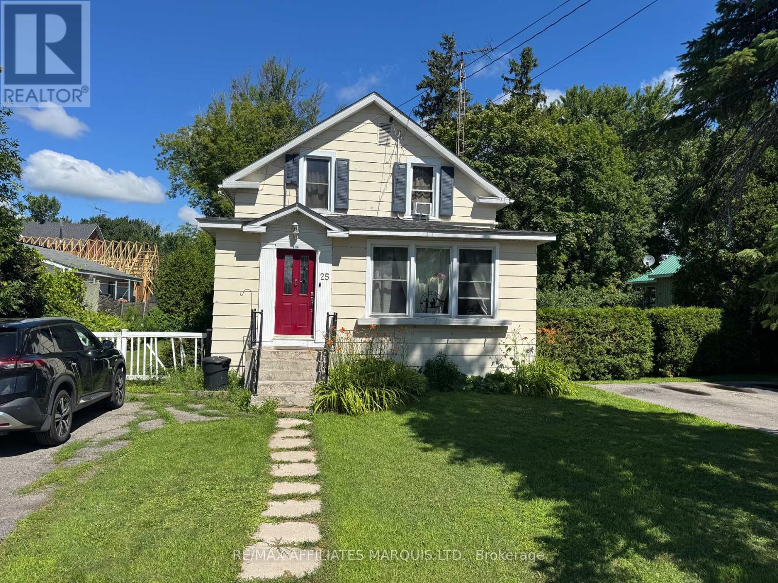 25 Oak St, South Glengarry, ON K0C 1N0
