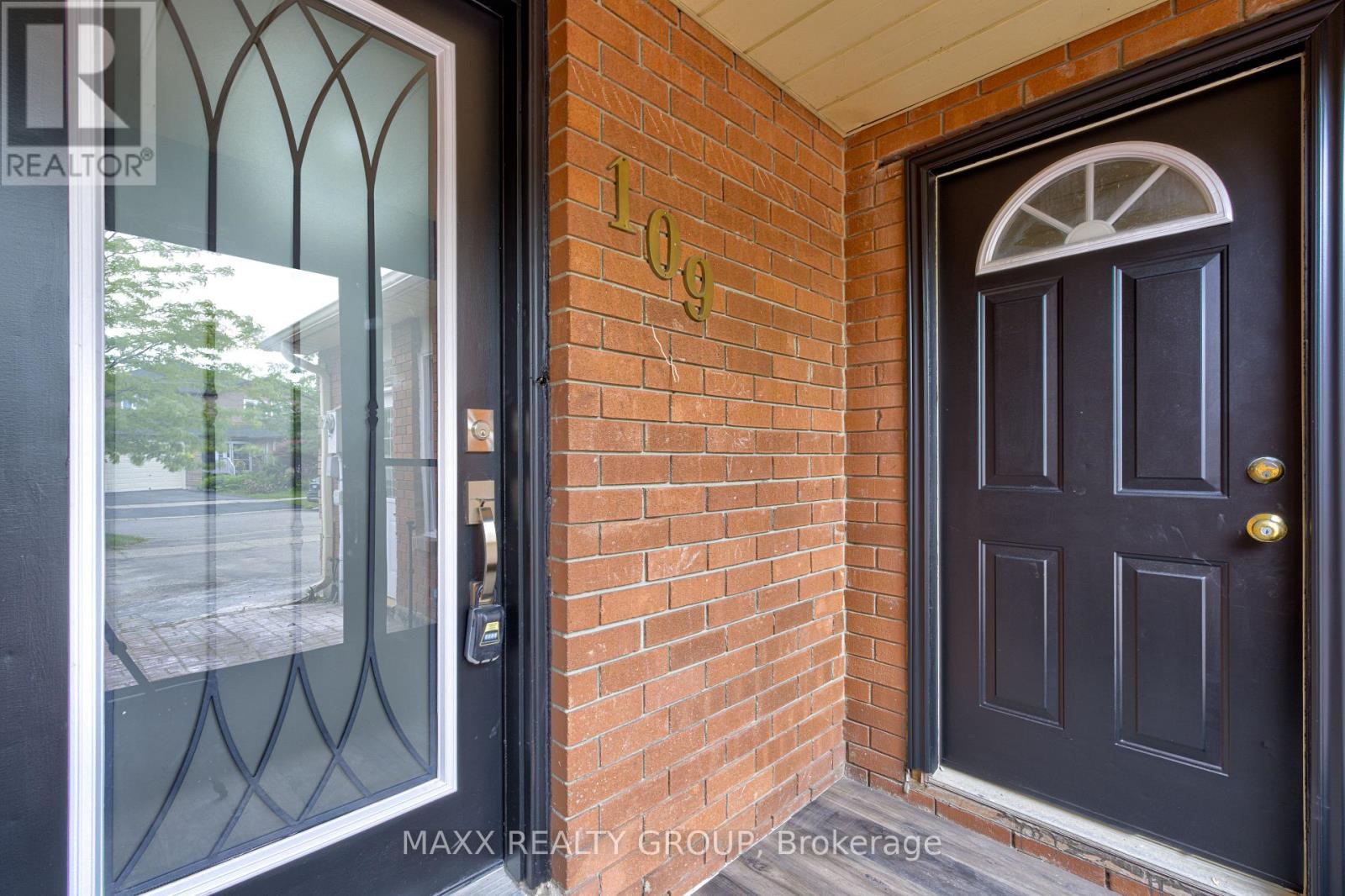 109 Woodsend Run, Brampton, ON L6Y 4H7