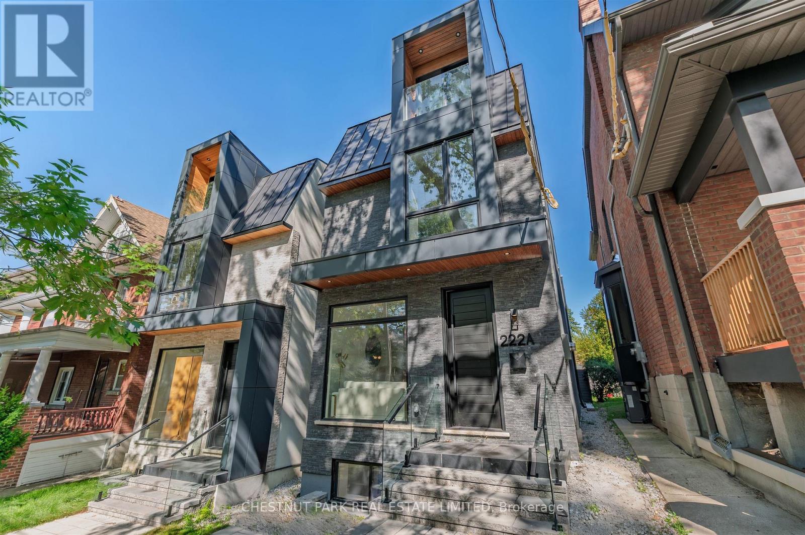222 Pearson Ave #a, Toronto, ON M6R 1G7