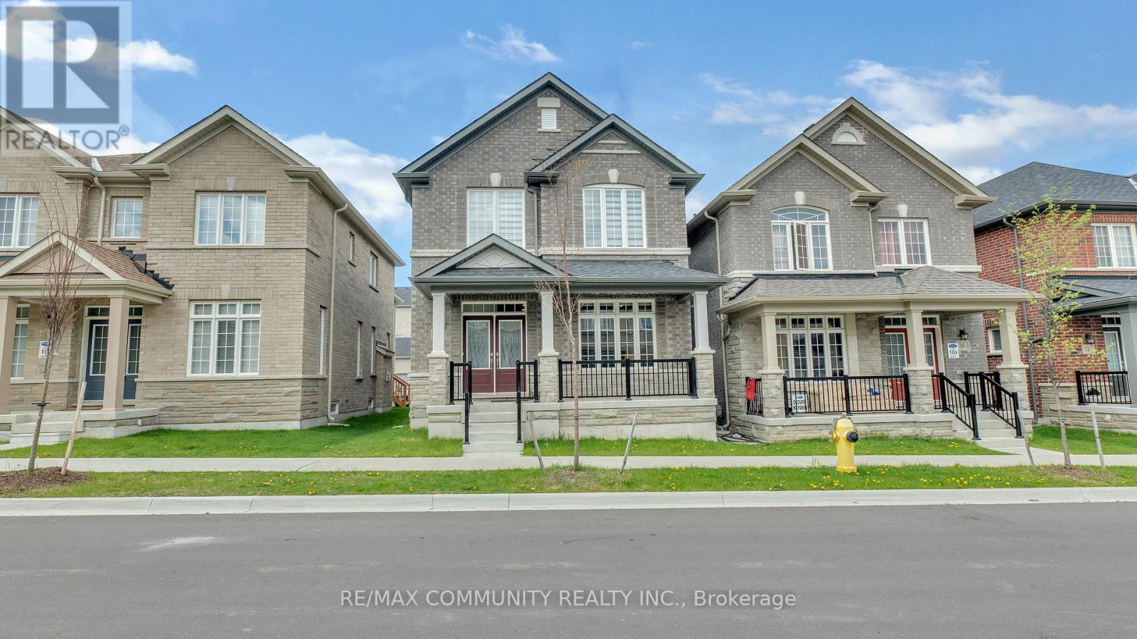 14 Waterleaf Rd, Markham, ON L6B 1N9