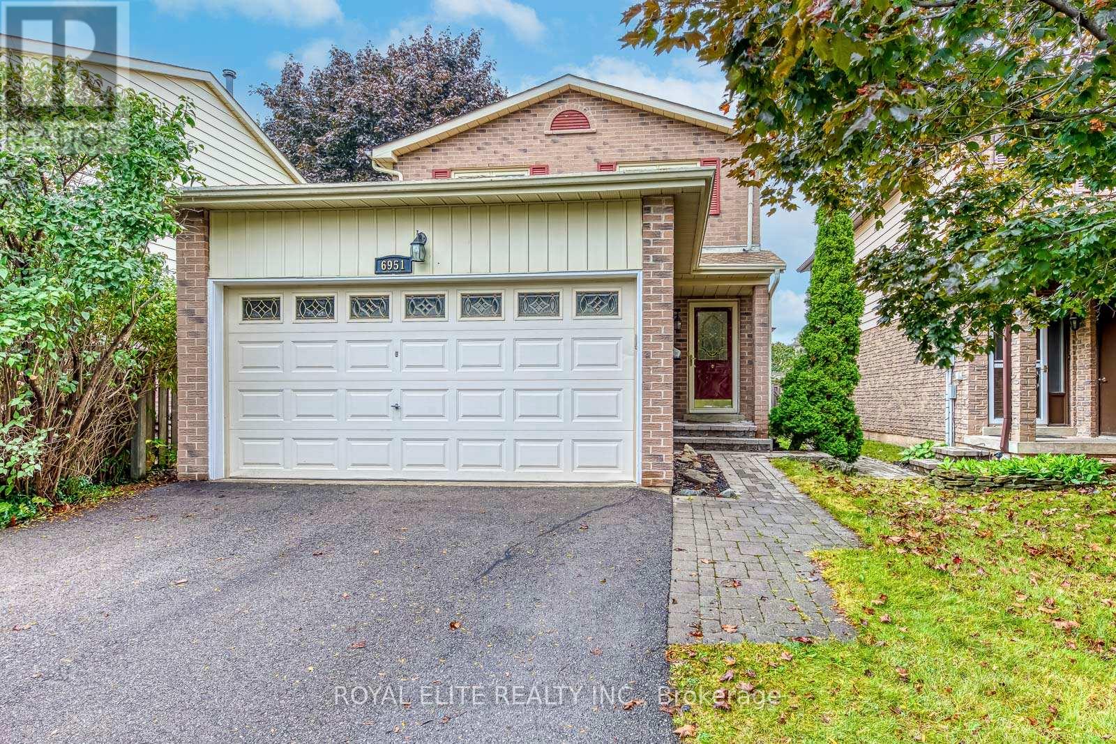 6951 Harris Rd, Mississauga, ON L5N 4Y9