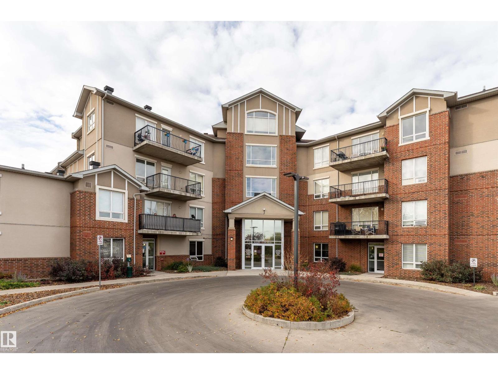6220 134 Avenue Northwest #101, Edmonton, AB T5A 0A8