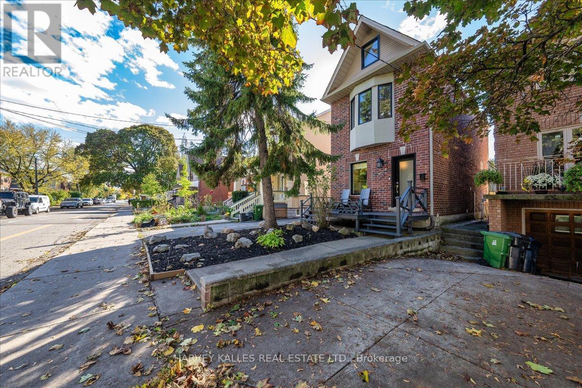 338 Bartlett Ave N, Toronto, ON M6H 3G7