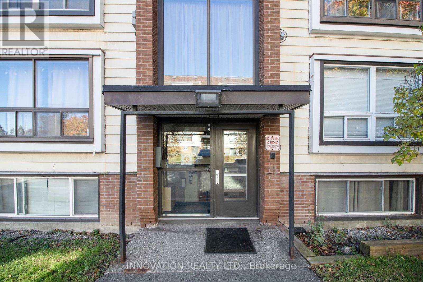 14 47 Sumac St N, Ottawa, ON K1J 7T7