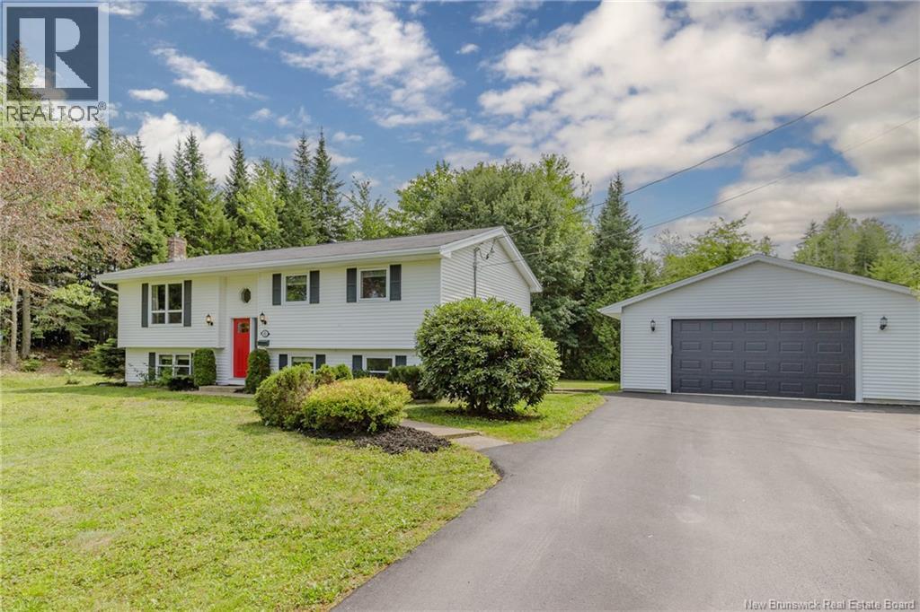 41 Joshua St, Rothesay, NB E2S 1A3