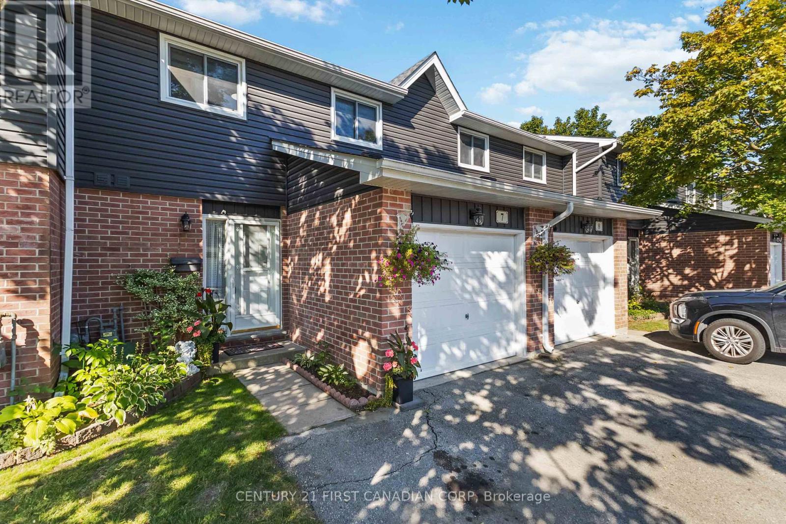 7 131 Bonaventure Dr, London, ON N5V 4H8