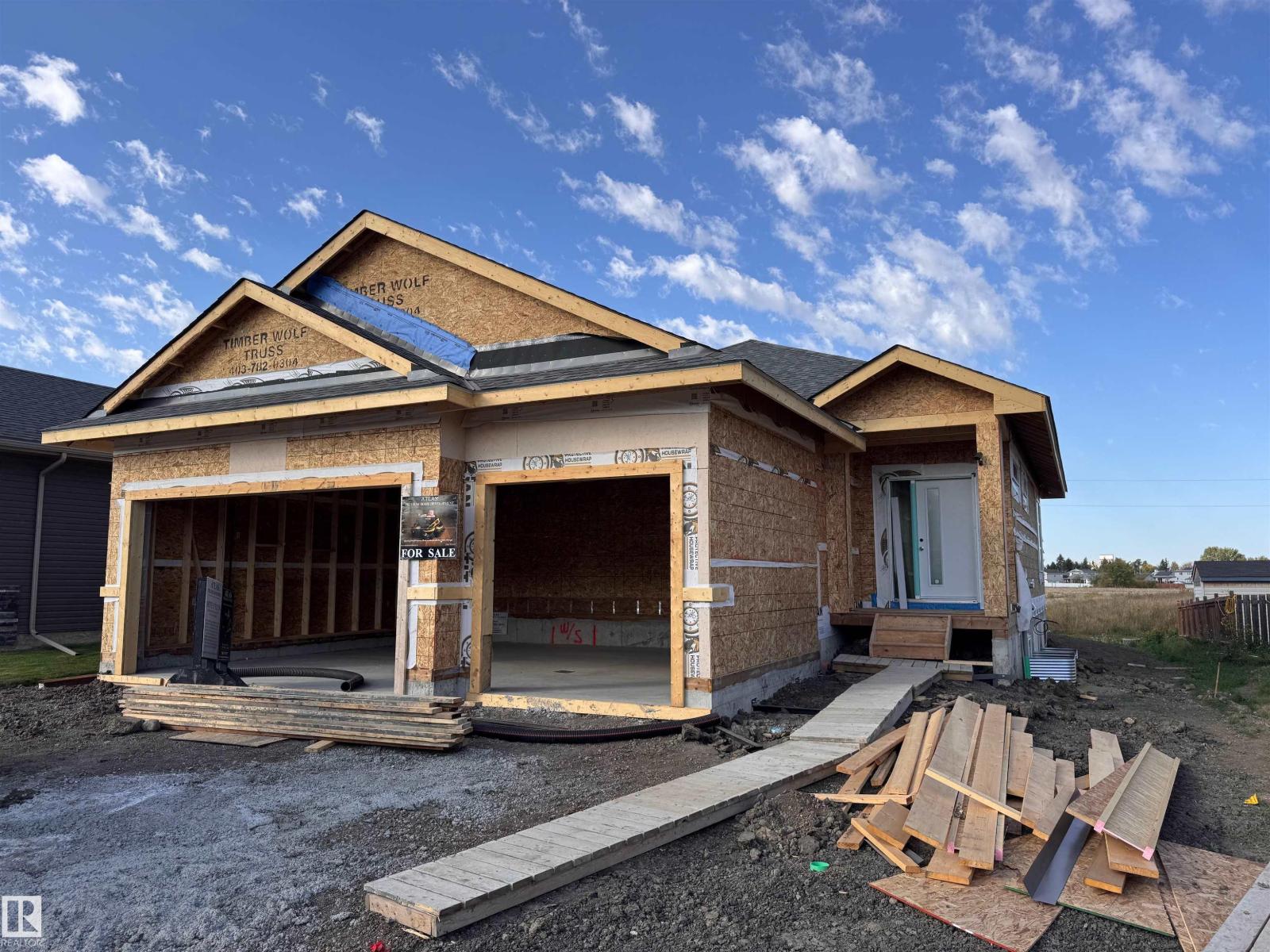 107 E View Dr, Morinville, AB T8R 1T3
