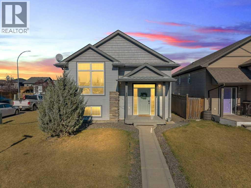 31 Hammond Close, Sylvan Lake, AB T4S 0C7