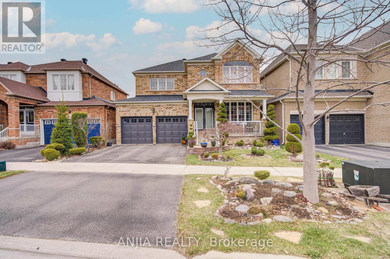 6 Linsmary Ct, Markham, ON L6E 1L2