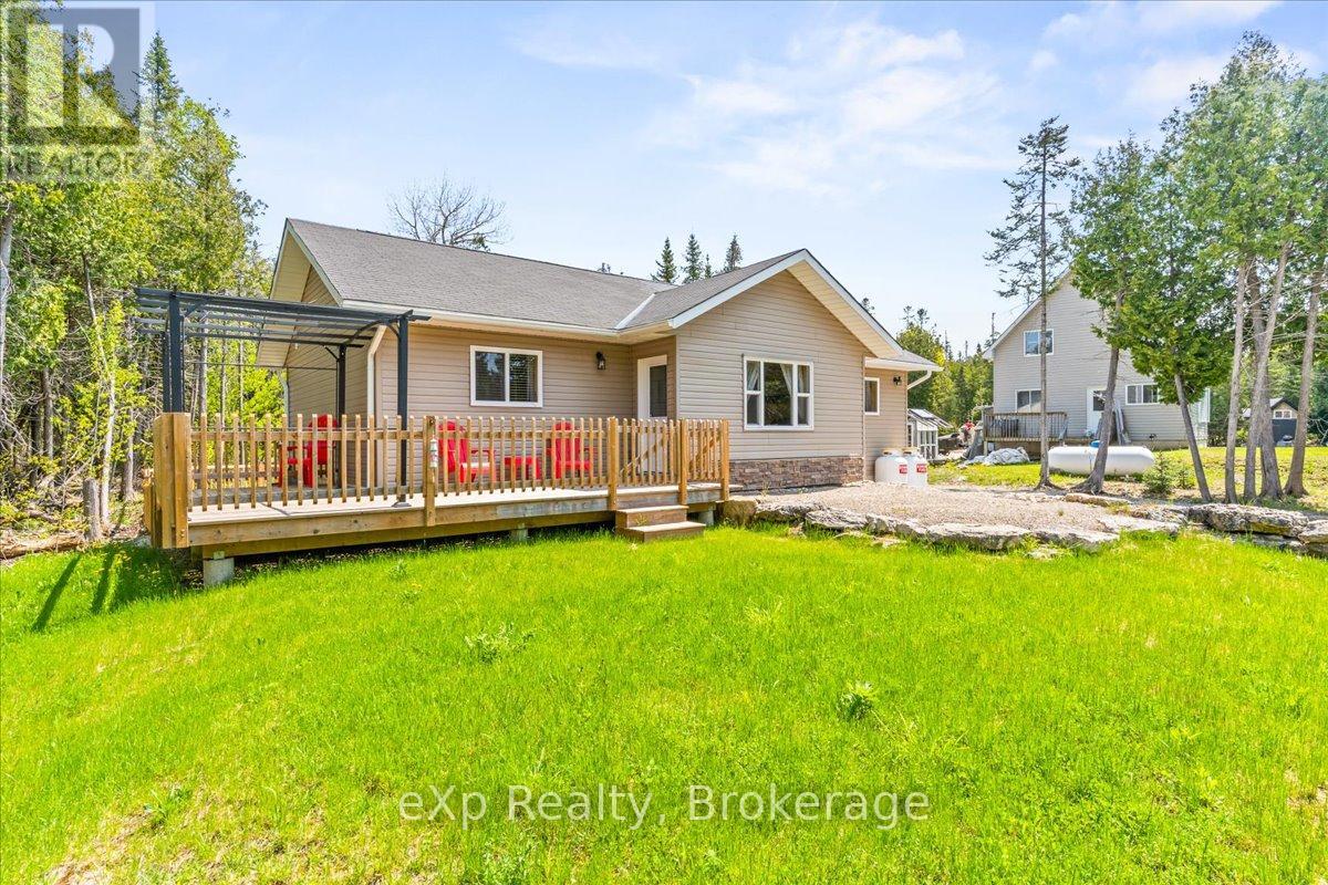 19 Murray Ave, Northern Bruce Peninsula, ON N0H 1W0
