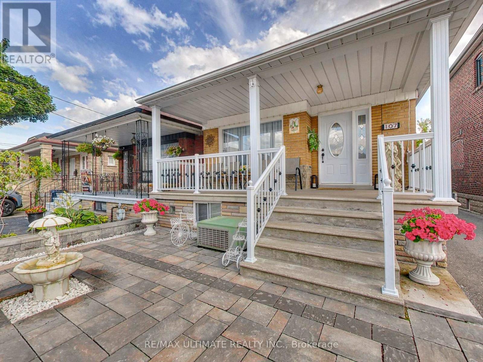 107 Livingstone Ave, Toronto, ON M6E 2L7