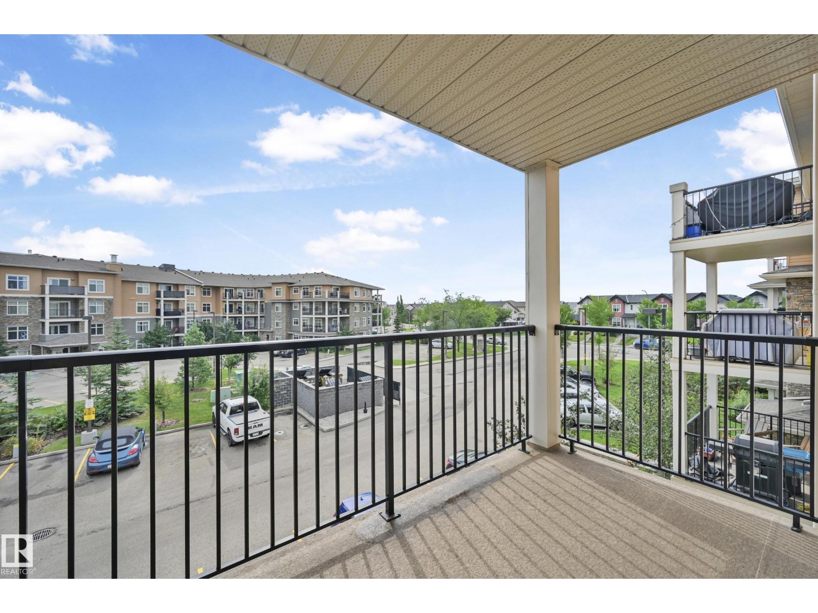6076 Schonsee Way #335, Edmonton, AB T5Z 0K8