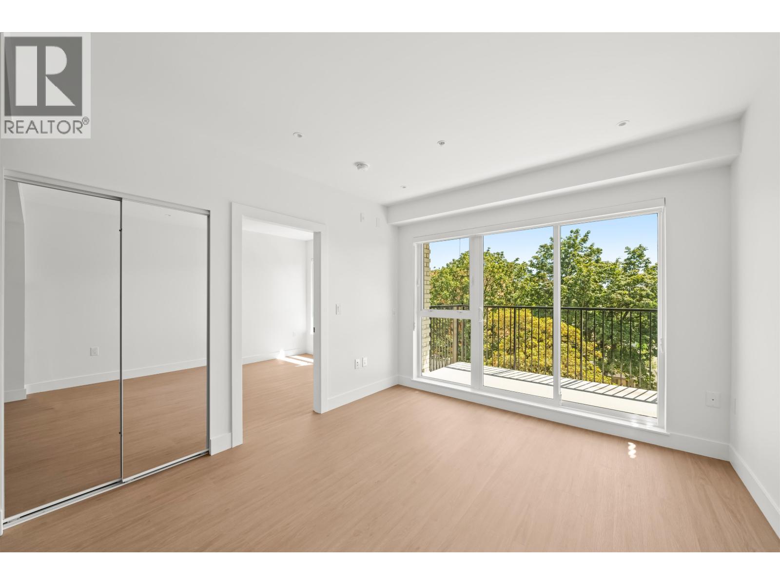 2235 E Broadway Unit 505, Vancouver, BC V5N 0J5