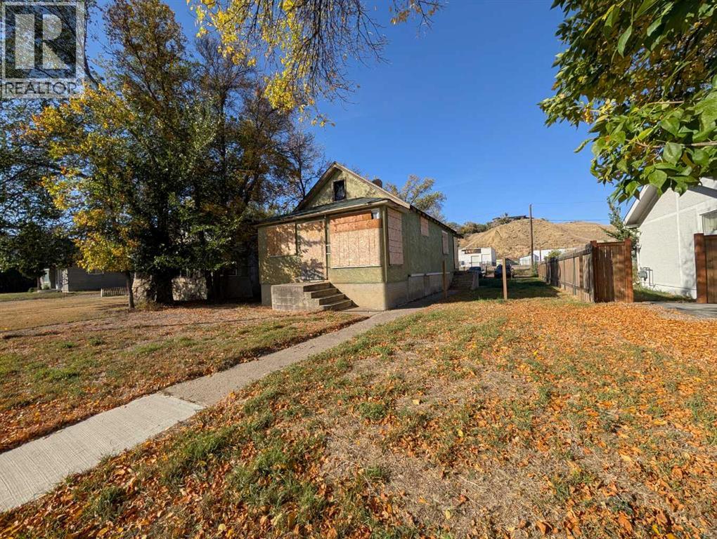 620 Spencer St SE, Medicine Hat, AB T1A 1Y7