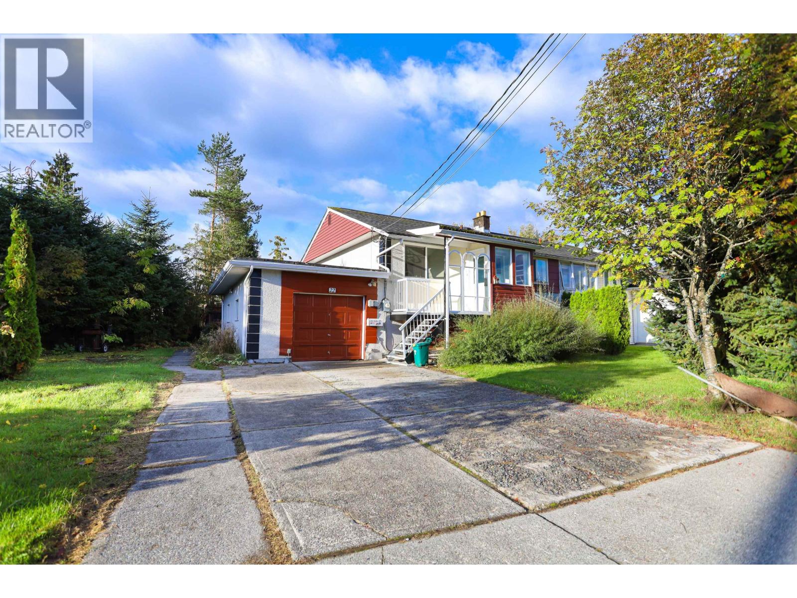 22 Gull St, Kitimat, BC V8C 1N8