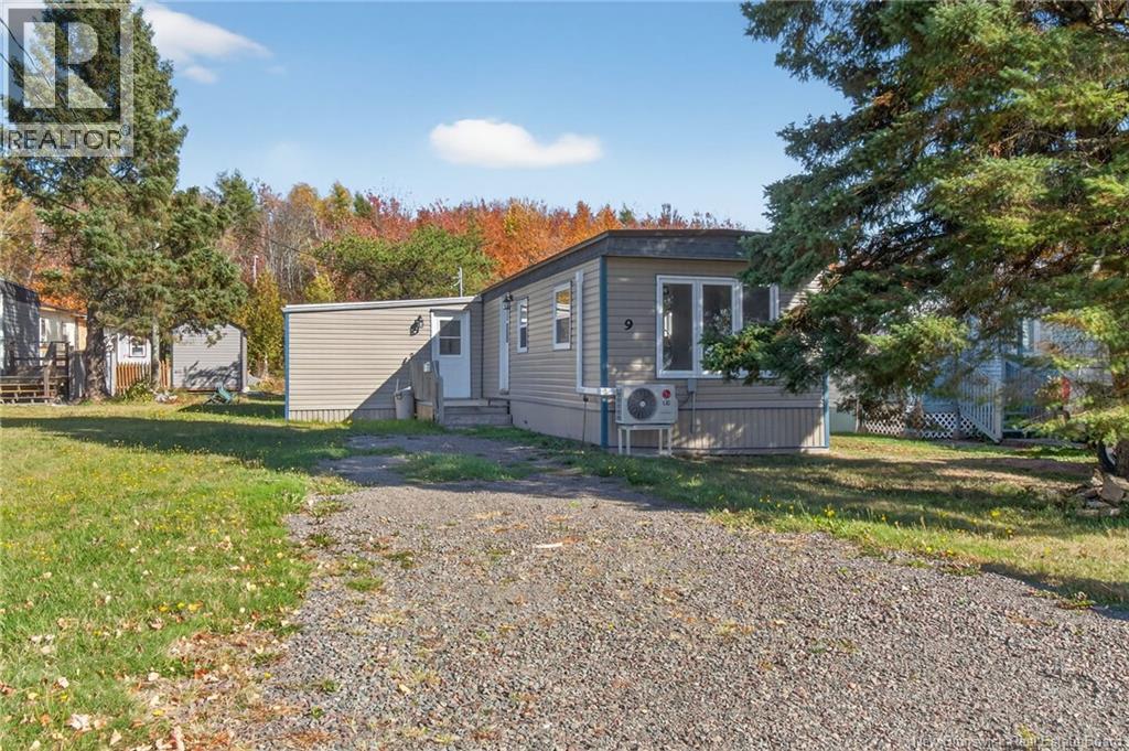 9 Laura Ln, Moncton, NB E1E 3S9
