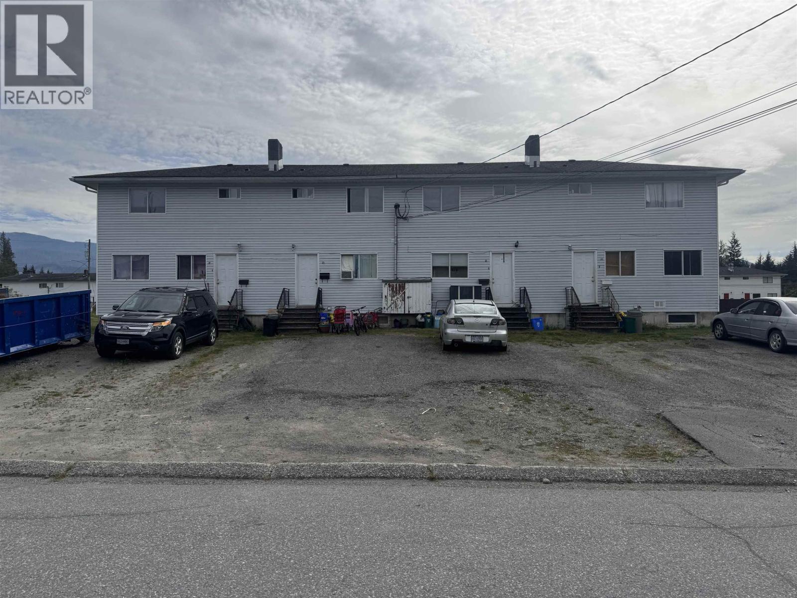 31-37 Wedeene St, Kitimat, BC V8C 1W3