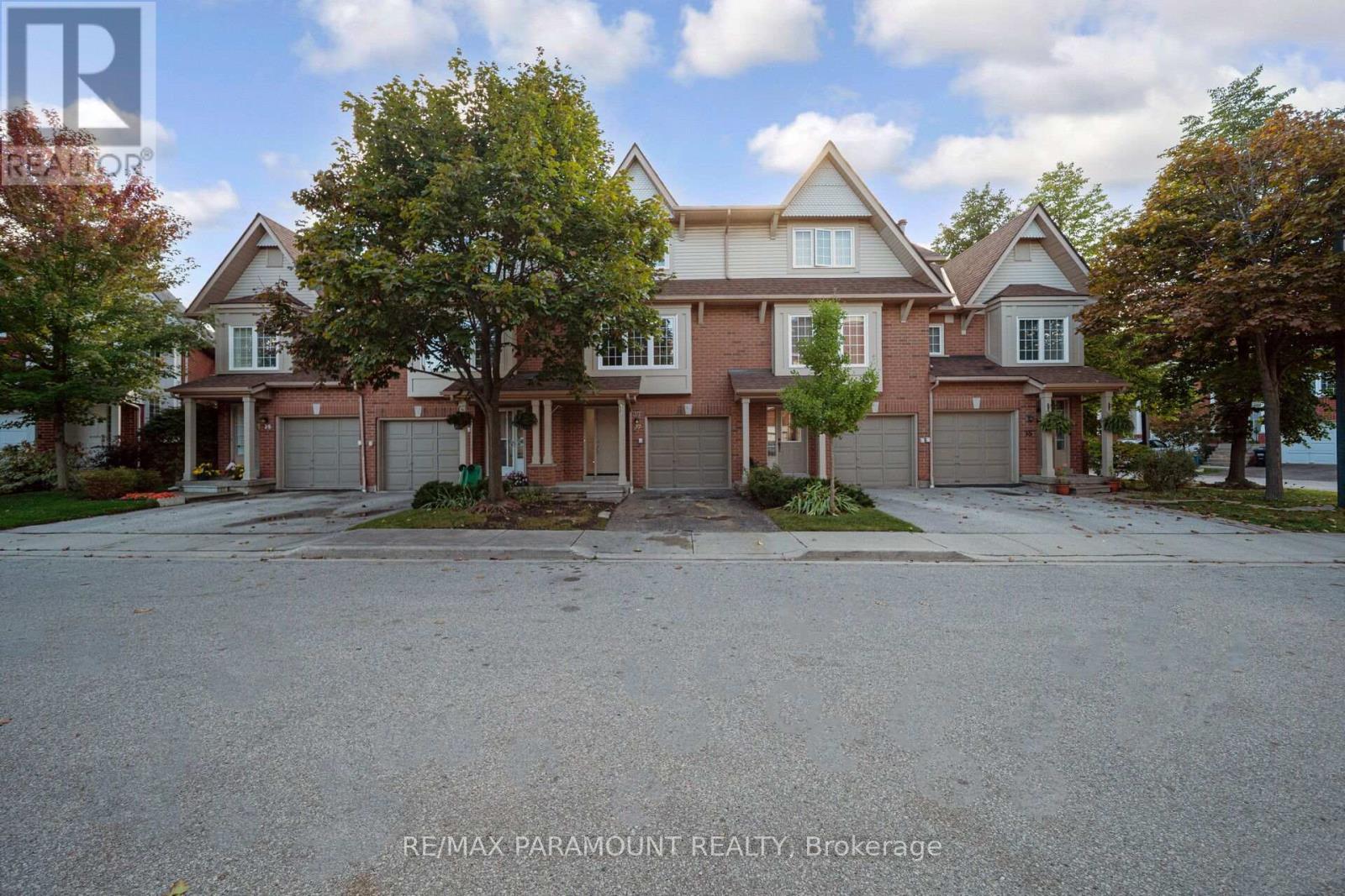 37 1575 South Parade Ct, Mississauga, ON L5M 6E9