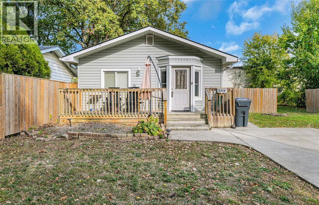 2318 Charl, Windsor, ON N8X 2A2
