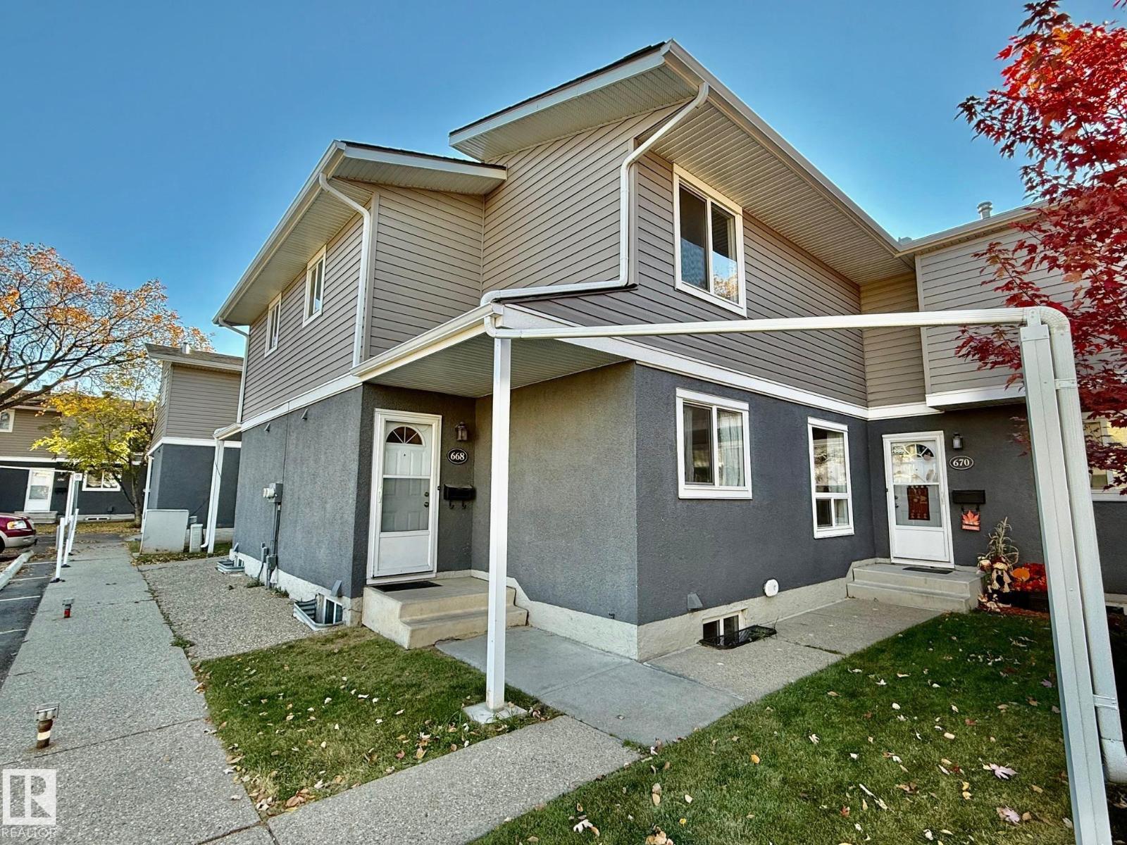 668 Lakewood Rd N NW, Edmonton, AB T6K 3Y1