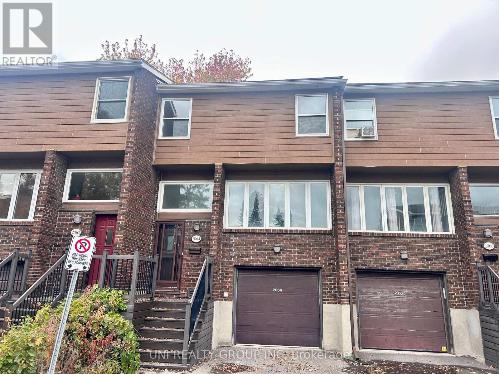 77 2064 Eric Cres, Ottawa, ON K1B 4P4