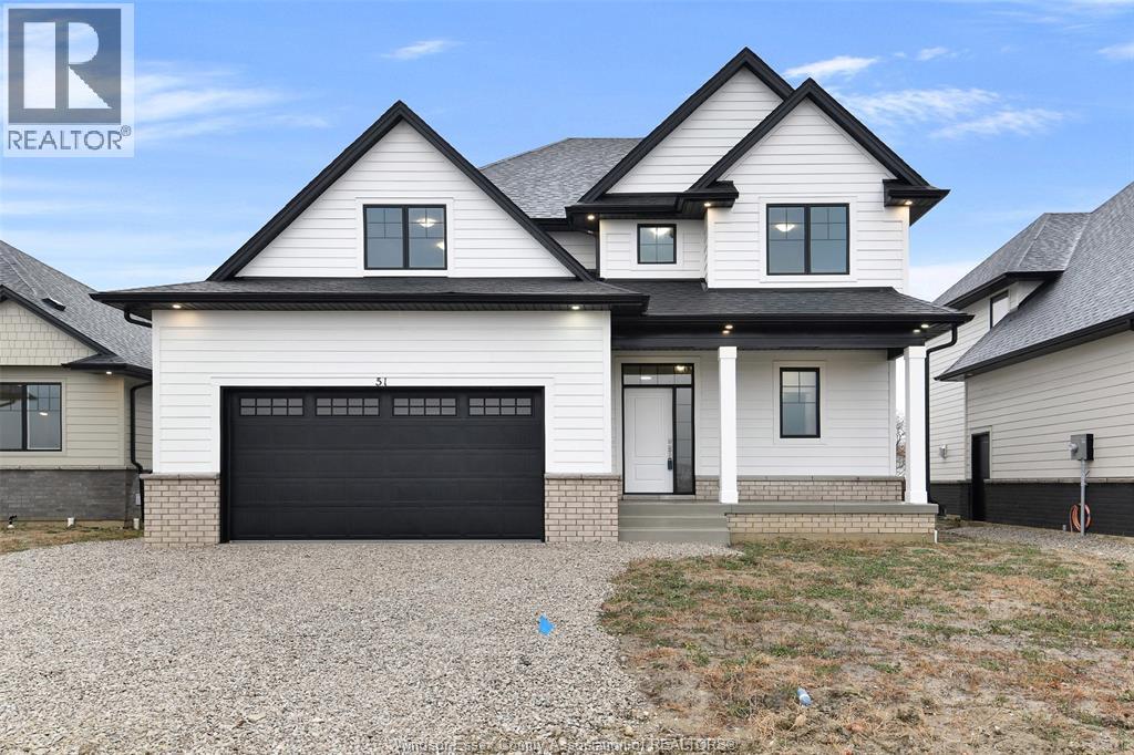 251 Dolores St, Essex, ON N8M 0C5