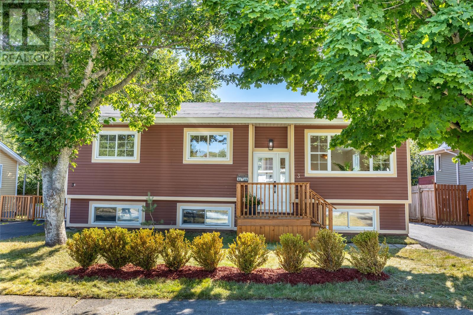 3 Cambridge Ave, St. John's, NL A1A 3N5
