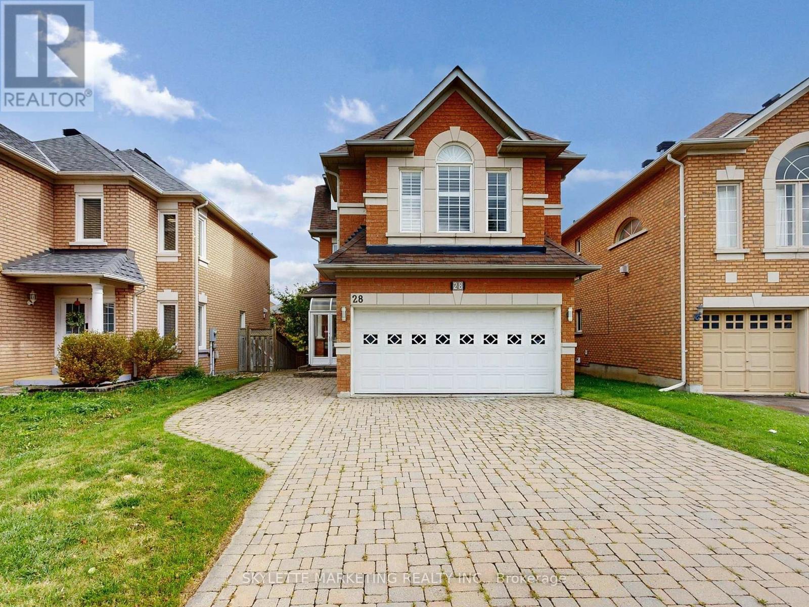 28 Garland Cres S, Richmond Hill, ON L4S 1X1