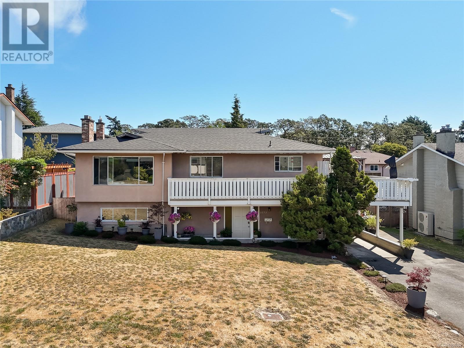 3273 Megaw Pl, Saanich, BC V8P 5J7