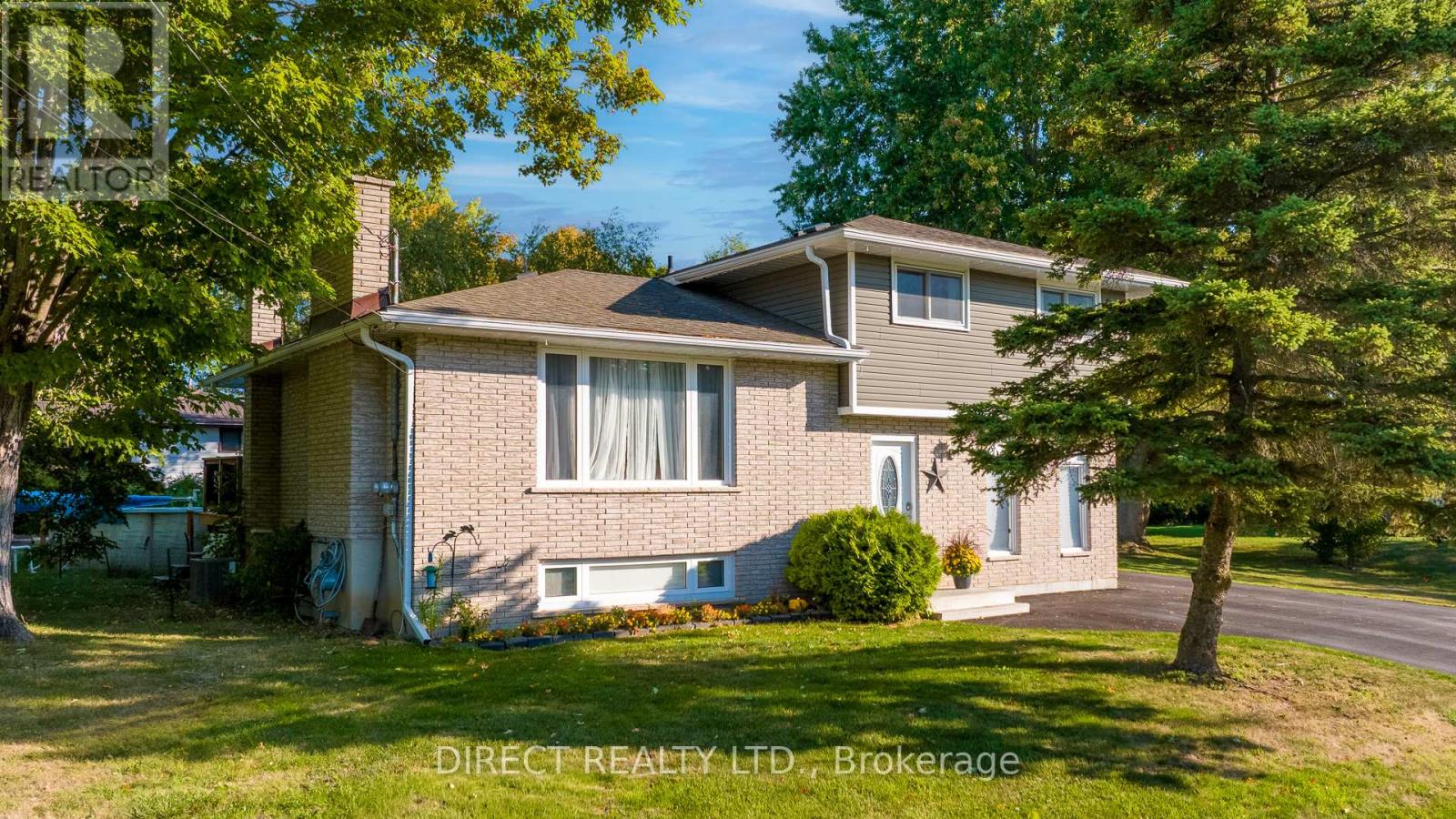 15 Lea Ave, Quinte West, ON K8N 4Z2