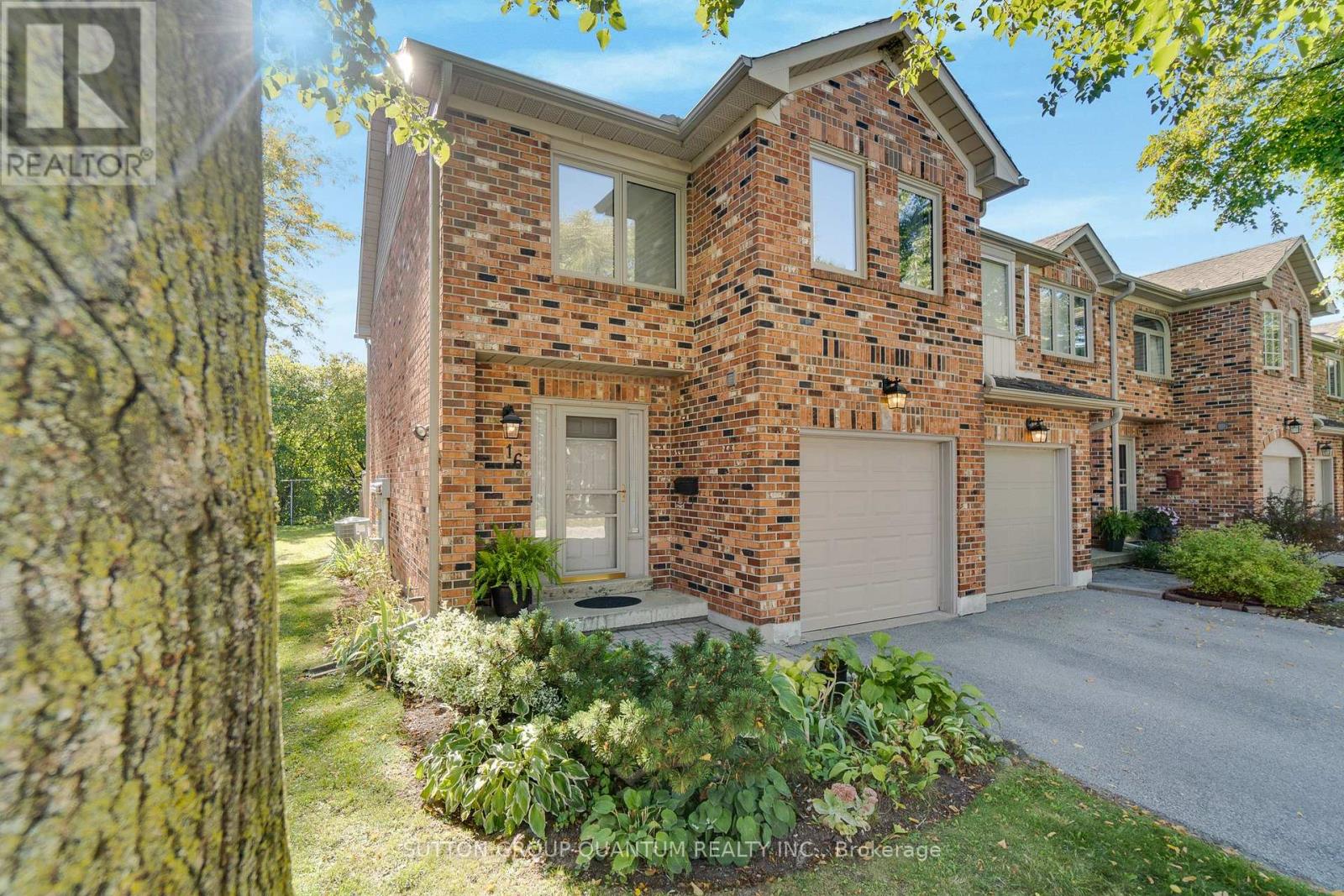 16 2230 Walkers Line, Burlington, ON L7M 3Y8