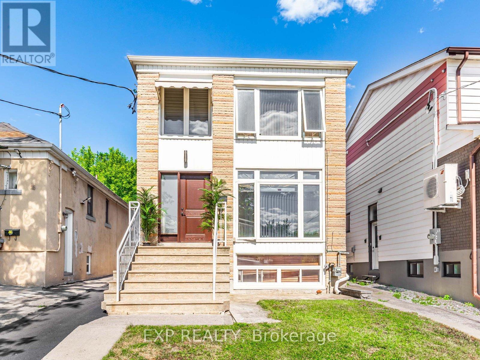65 Branstone Rd, Toronto, ON M6E 4E3