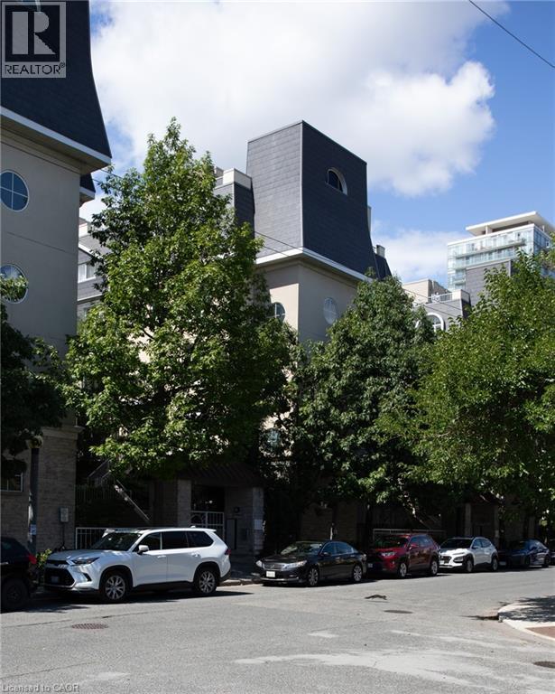 30 Stadium Road Unit 250, Toronto, ON M5V 3P4