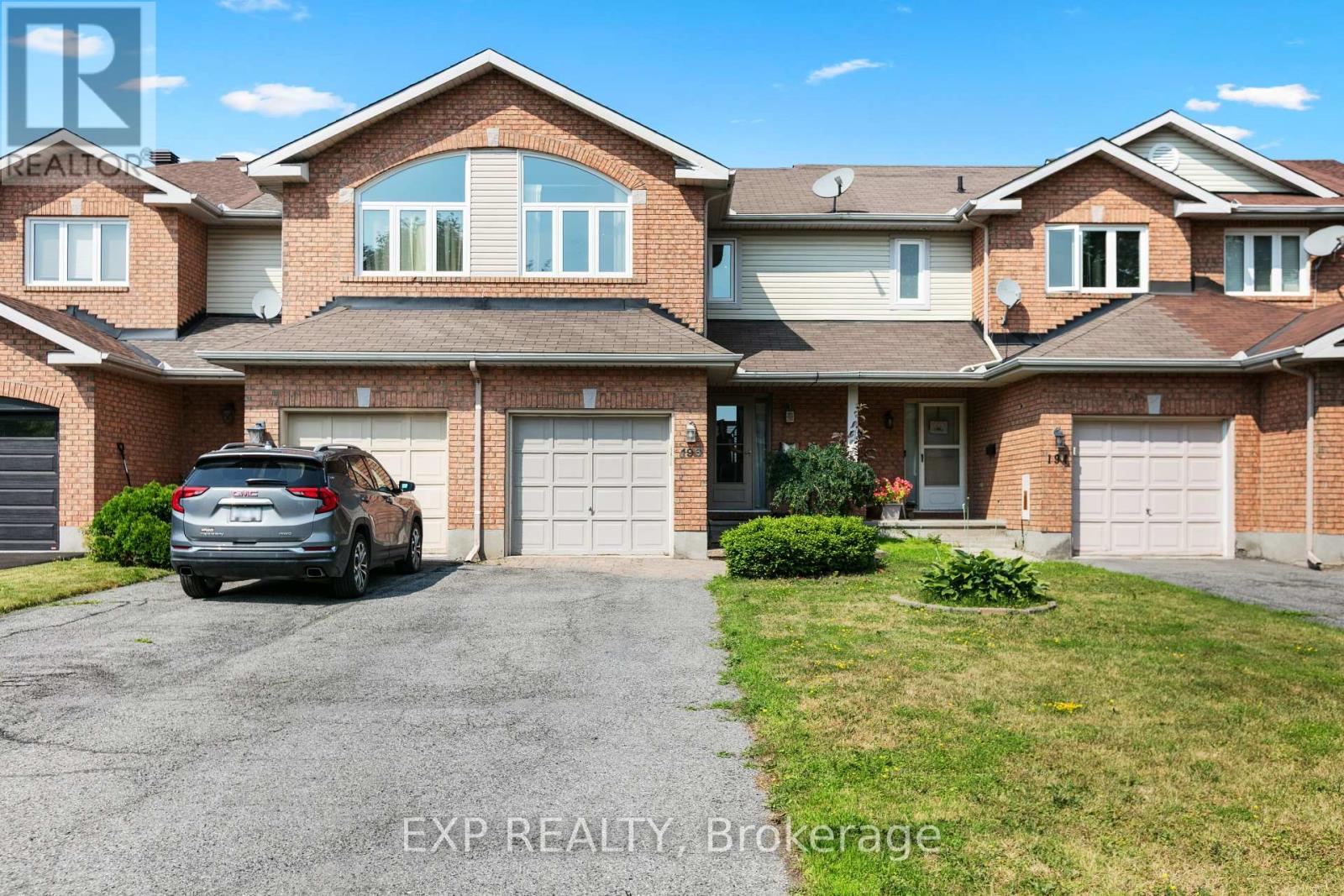 196 Daventry Cres, Ottawa, ON K2J 4N1