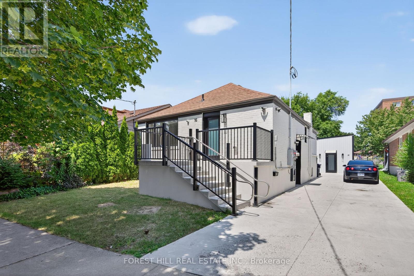 16 John Best Ave, Toronto, ON M9N 1C3