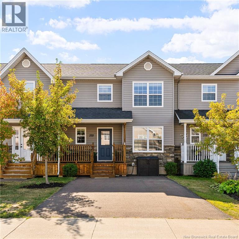 370 Dolbeau St, Dieppe, NB E1A 9R1