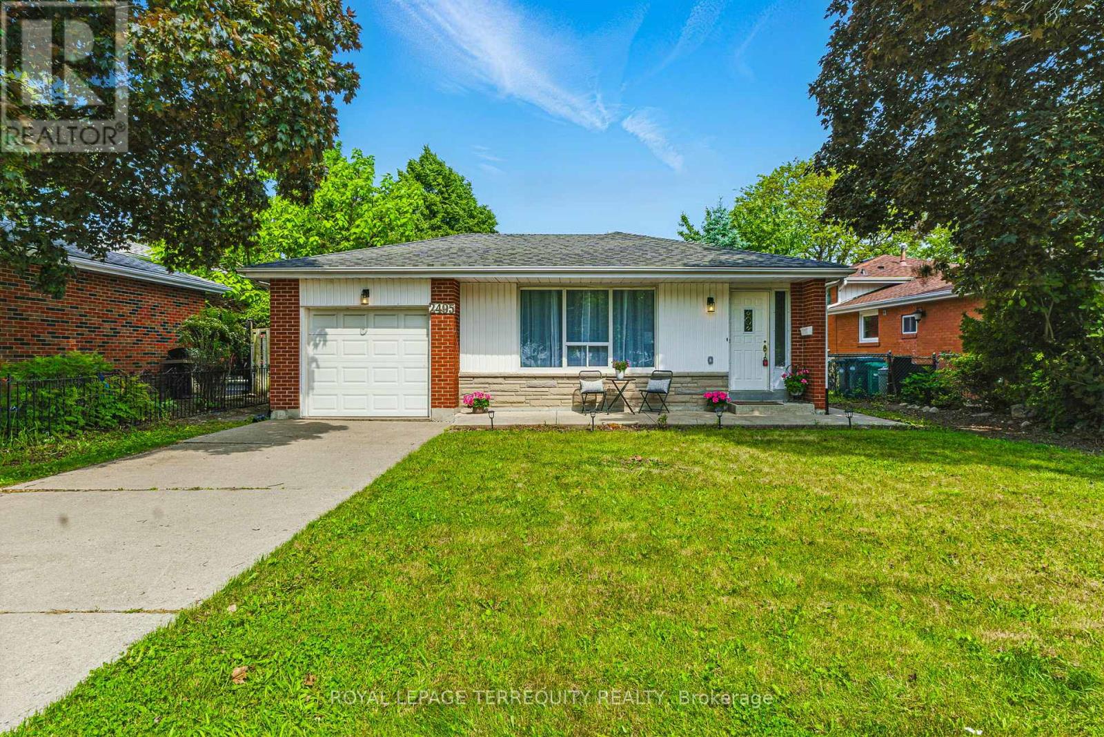 2495 Bromsgrove Rd, Mississauga, ON L5J 1L7
