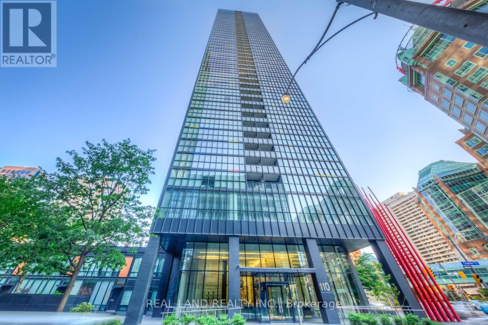 4005 110 Charles St E, Toronto, ON M4Y 1T5