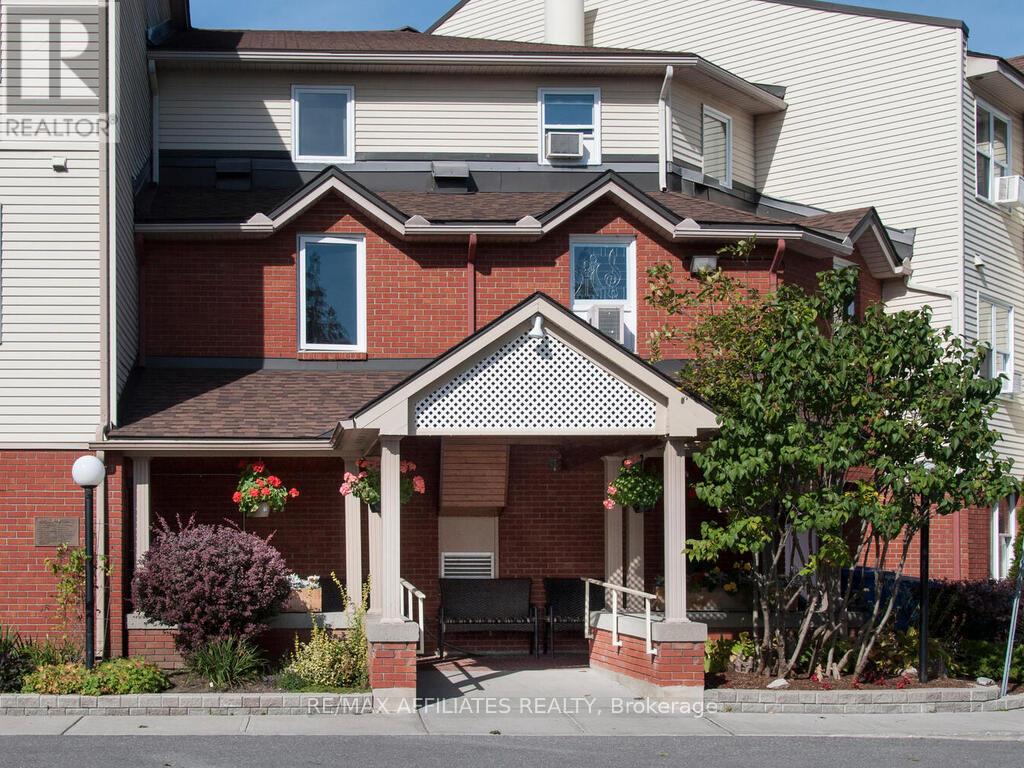 137 848 Seyton Dr, Ottawa, ON K2H 9G6