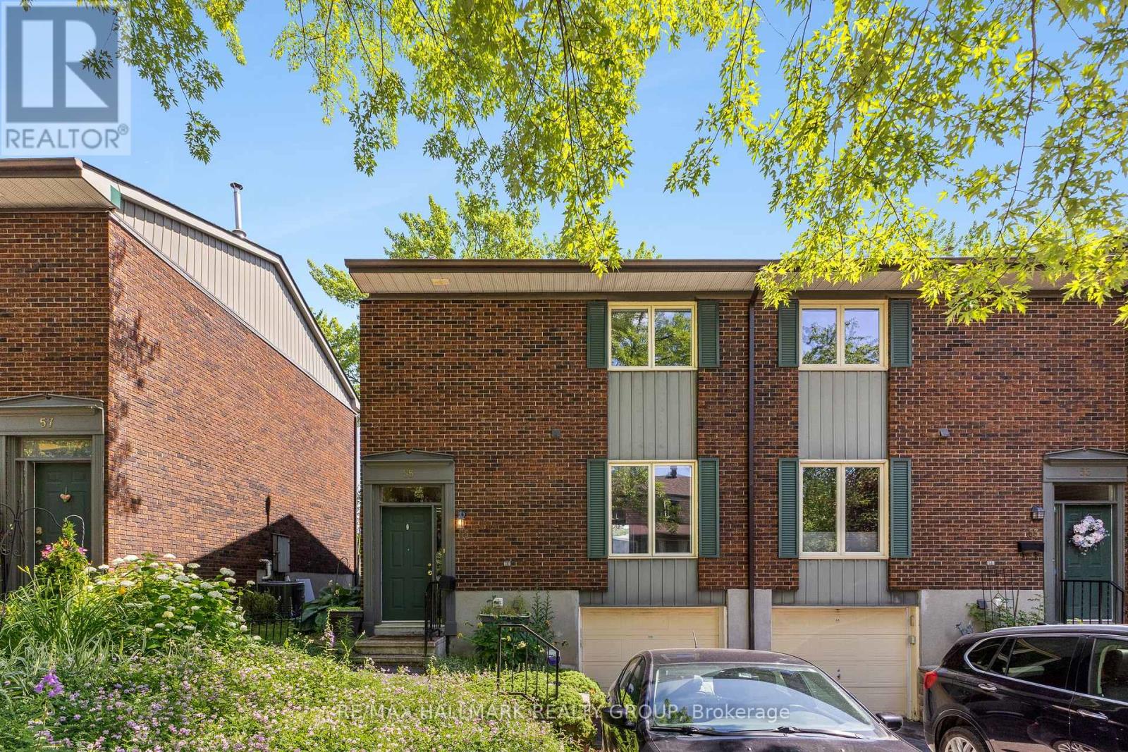 55 River Garden Private, Ottawa, ON K1V 1M8