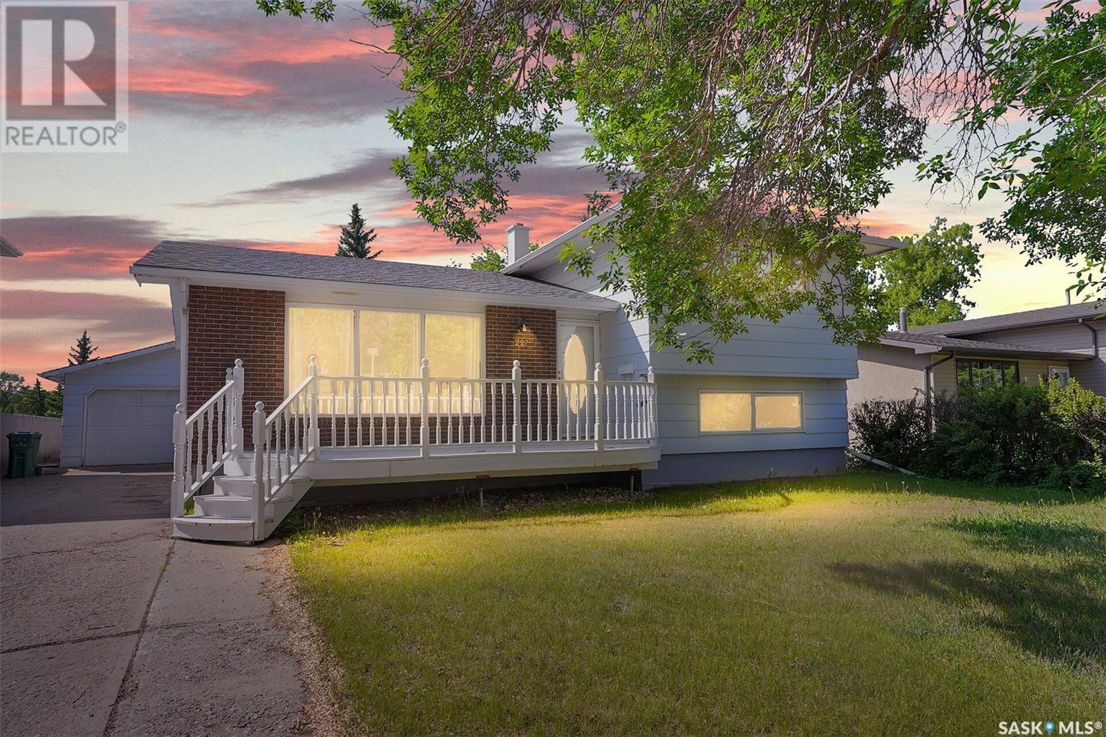 227 Rodenbush Dr, Regina, SK S4R 6X1
