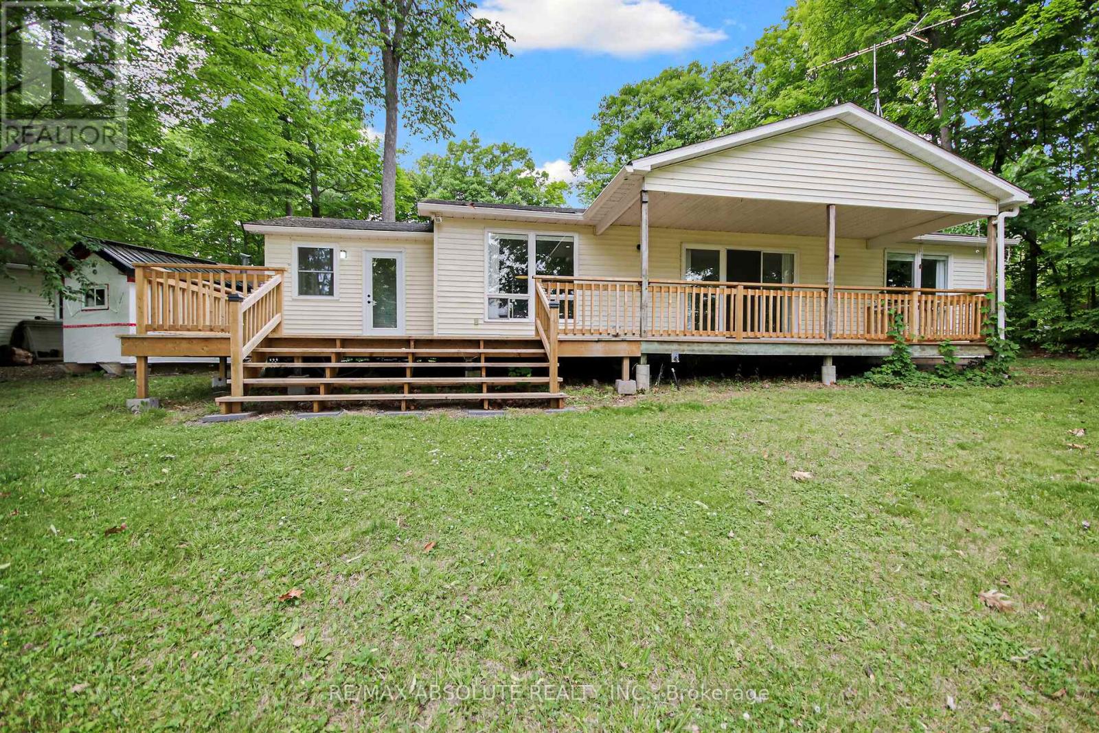 210 Pickerel Point Rd, Beckwith, ON K7C 4K8