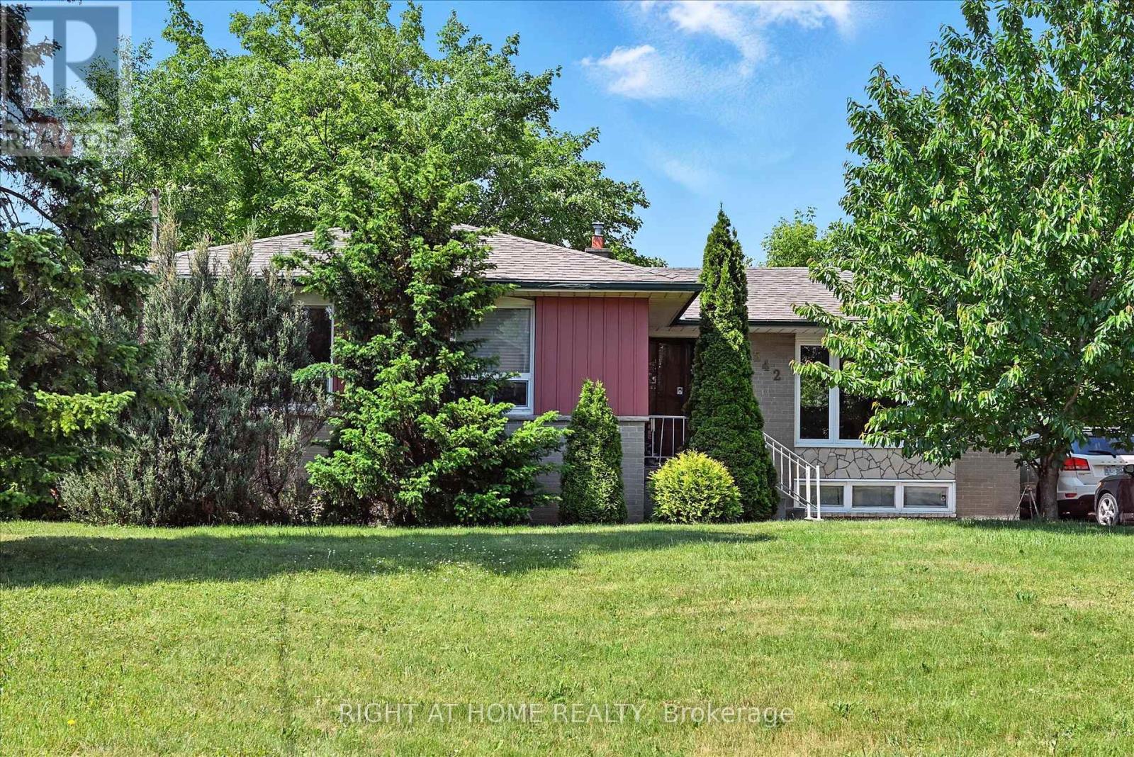 542 Trudale Ct, Oakville, ON L6L 4H1