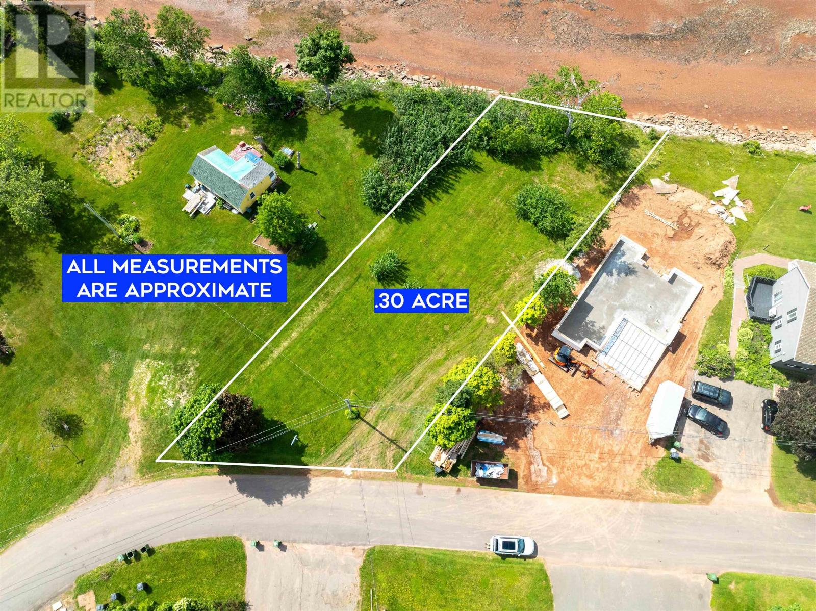 24 Macdonald Rd, Stratford, PE C1B 2C8