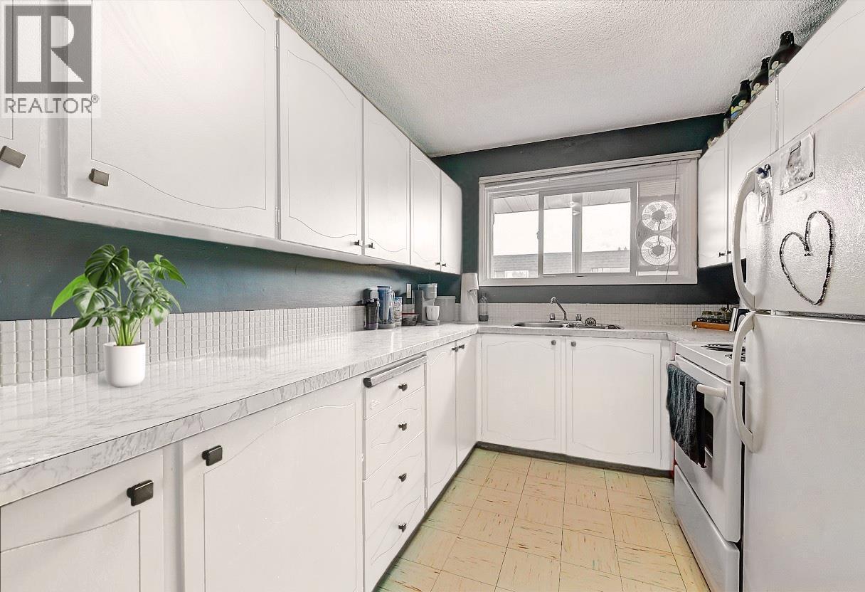 1291 Bernard Avenue Unit 6, Kelowna, BC V1Y 8K5